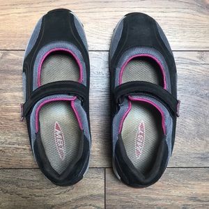 MBT-the original rocker bottom show